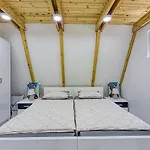 Βίλα Una Resort