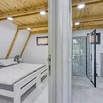 Una Resort Villa *