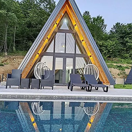Una Resort בוסנסקה קרופה