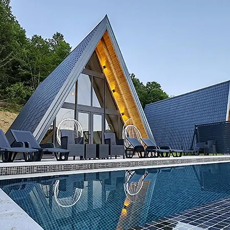 Una Resort Villa