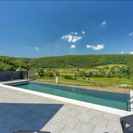 וילה Una Resort