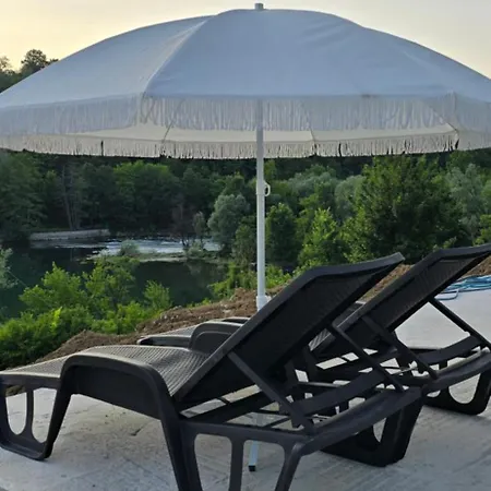 Una Resort